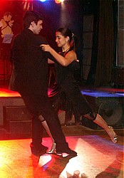 Guilherme e Kelly num tango eletrnico